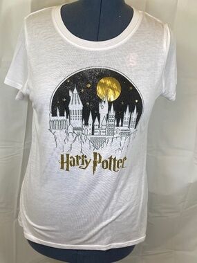 Harry Potter White Shirt Juniors Sz XL Short Sleeve Hogworts Gold Accent